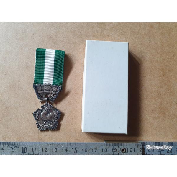M�daille d'honneur d�partementale et communale (102.M)