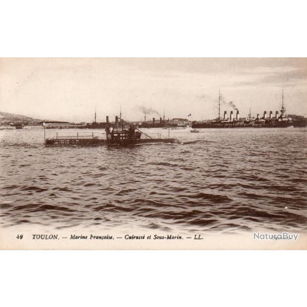 CPA -PHOTO-  Marine Guerre - CUIRASSE ET SOUS MARIN  N� 4301