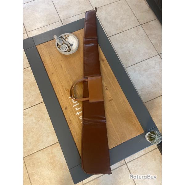 Fourreau housse haut de gamme marque Sacar en cuir made in France pour fusil