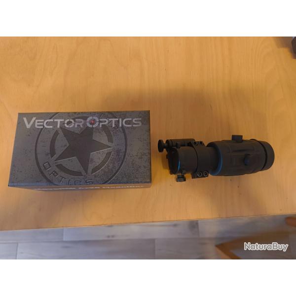 Vector Optics Maverick 4x26 Magnifier