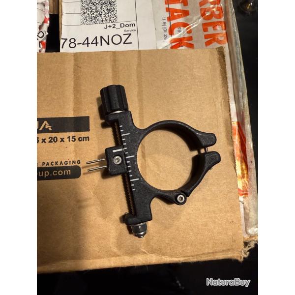 Pointeur r�glable pour lunette de tir