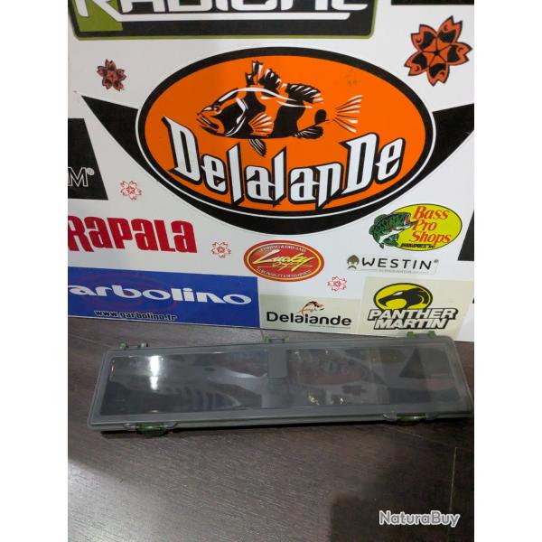 Lot 329 / Bo�te Rig Box FISH AND FISHING + �pingles incluses. Fishing leurre.