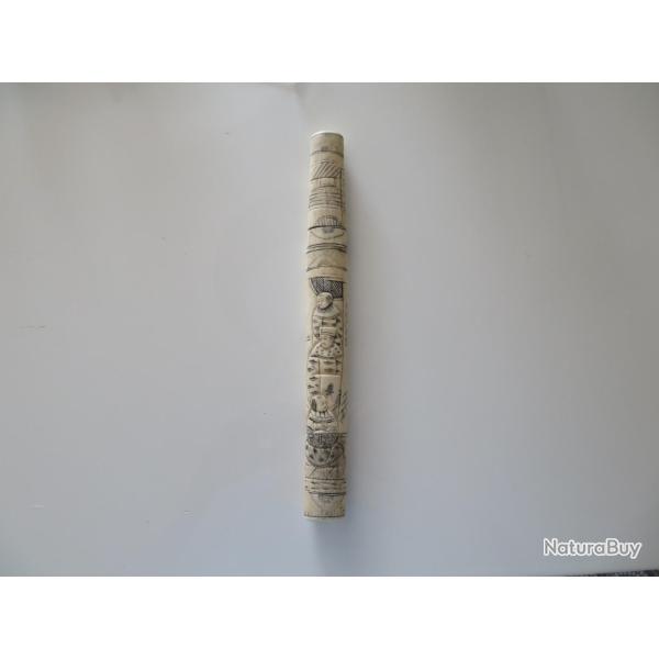 POIGNARD SCULPT�  SC�NE TYPIQUE JAPONAISE