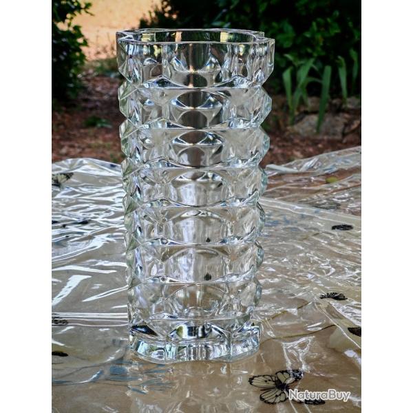 icne vintage pour ce vase Windsor JG Durand pour luminarc 1970