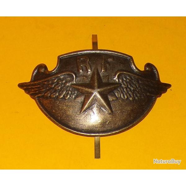 INSIGNE DE CASQUE ADRIAN POUR L'ARMEE DE L'AIR , FABRICATION ACTUELLE ,ETAT NEUF VOIR PHOTO . POUR