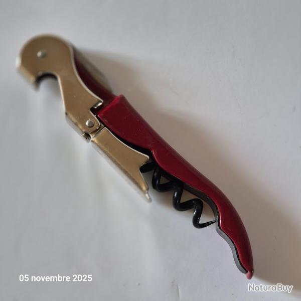 V�ritable tire-bouchons Pulltaps ou Ouvre Bouteille Professionnel et d�capsuleur et 1 bouchon