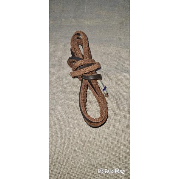 1  lacet cuir pour �tui de colt ou couteau US      1,12  cm