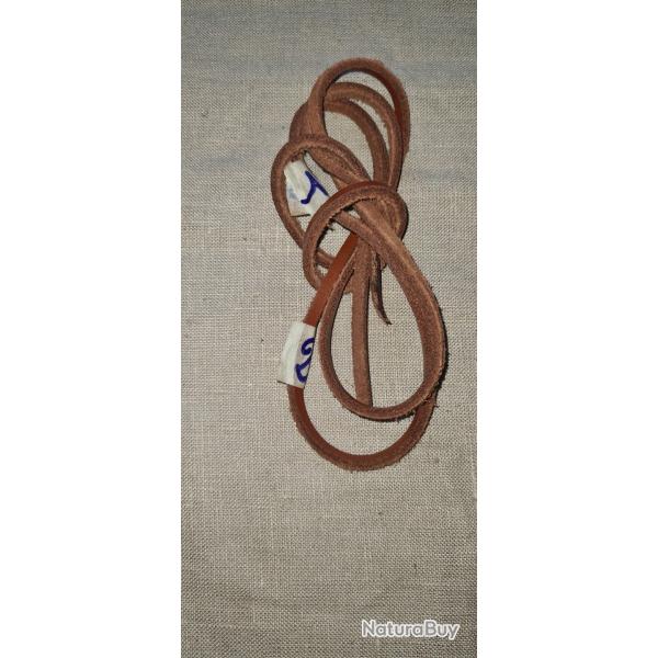 lacet cuir pour �tui de colt ou couteau US   1,05 cm