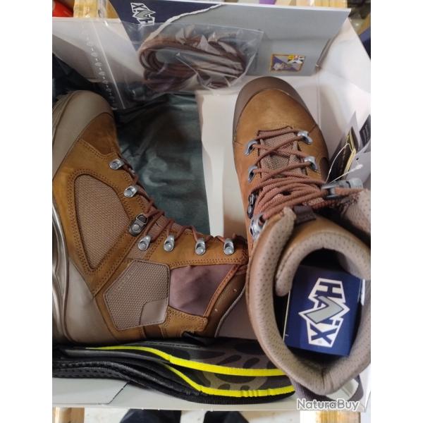 Chaussures de randonne HAIX.