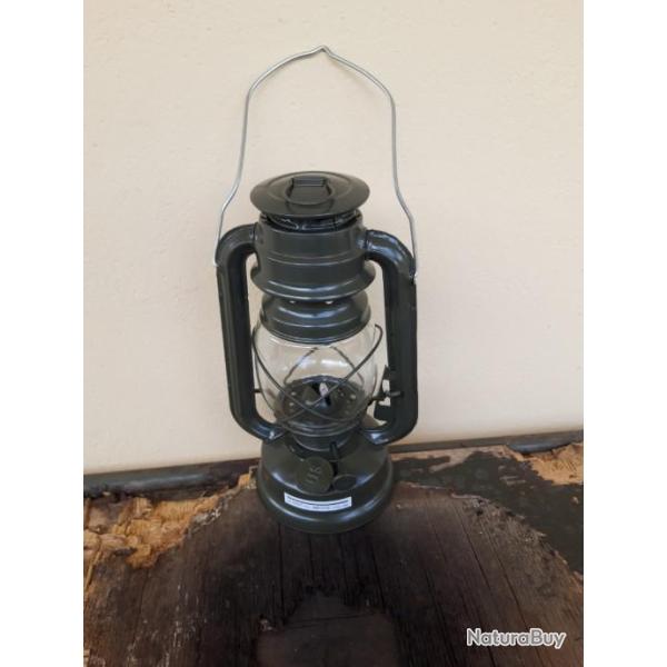 LAMPE � P�TROLE OLIVE 23 CM
