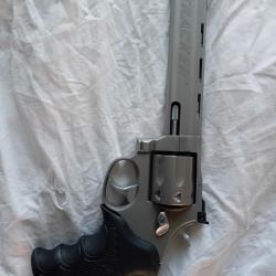 Revolver TAURUS Modèle 970 Tracker Calibre 22 LR 6"