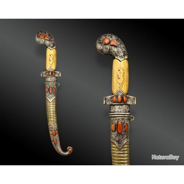 POIGNARD dit Jambiya, argent et larmes de corail Maroc XIX�me si�cle