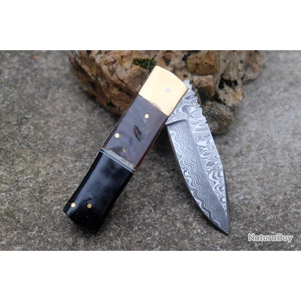 Beau Couteau Damas Lame Drop Point 128 Couches Manche Blier & Rsine Fabric Artisanale Linerlock 01