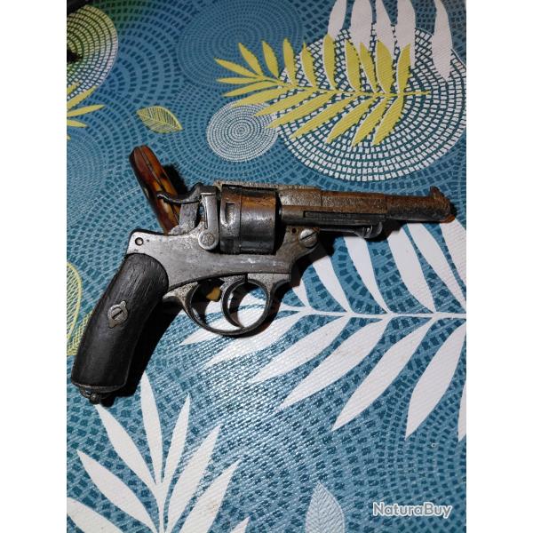 Revolver 1873 st etienne poudre noir