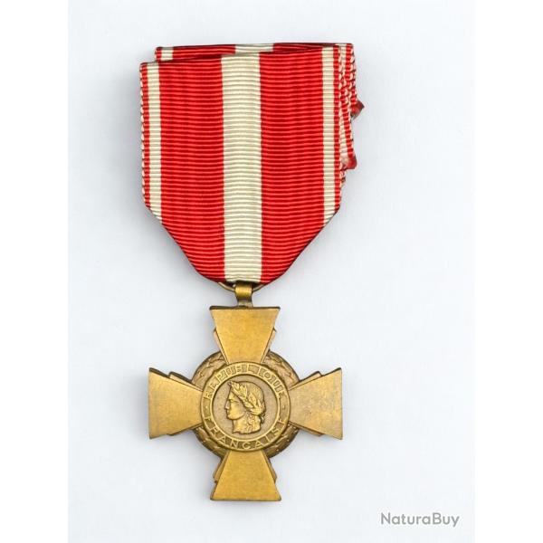 (17.001) Croix de la Valeur militaire