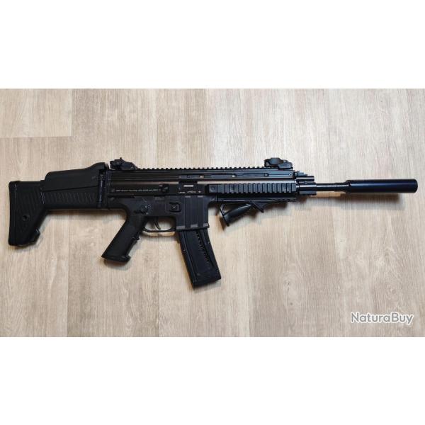 Carabine semi-automatique ISSC MK22 - Calibre .22 LR + Silencieux (Occasion - 500 coups)