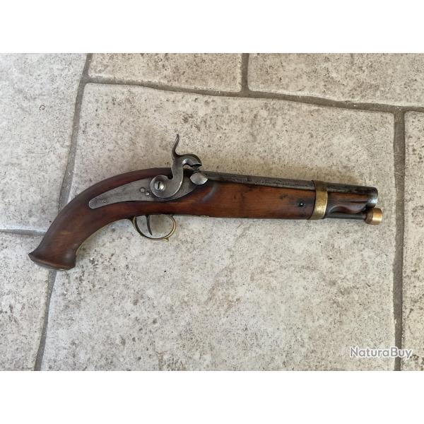 Pistolet a percussion en �tat de marche