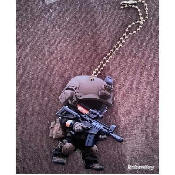 porte cle pendentif soldat militaire neuf