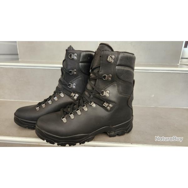 Chaussures Meindl neuves T43