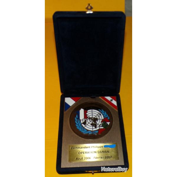 COFFRET AVEC PLAQUE DE LA F.I.N.U.L POUR L'OPERATION DAMAN DE AOUT 2006 A FEVRIER 2007 ATTIBUEE A UN