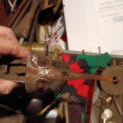 Pièce de fusil ancien