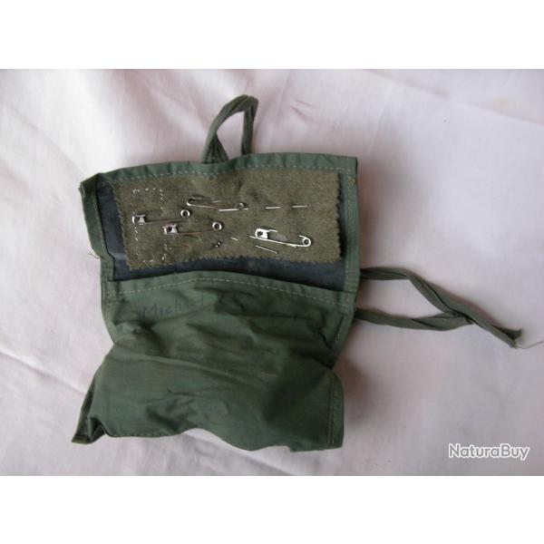 WW2/POSTWAR ANGLETERRE TROUSSE DE COUTURE MILITAIRE ANGLAISE PERSONNALISE RARE