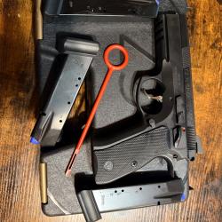CZ SP01 SHADOW + 3 chargeurs Très bonne état