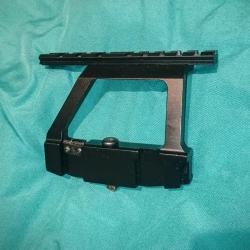 Rail picatinny de montage latéral de lunette pour AK