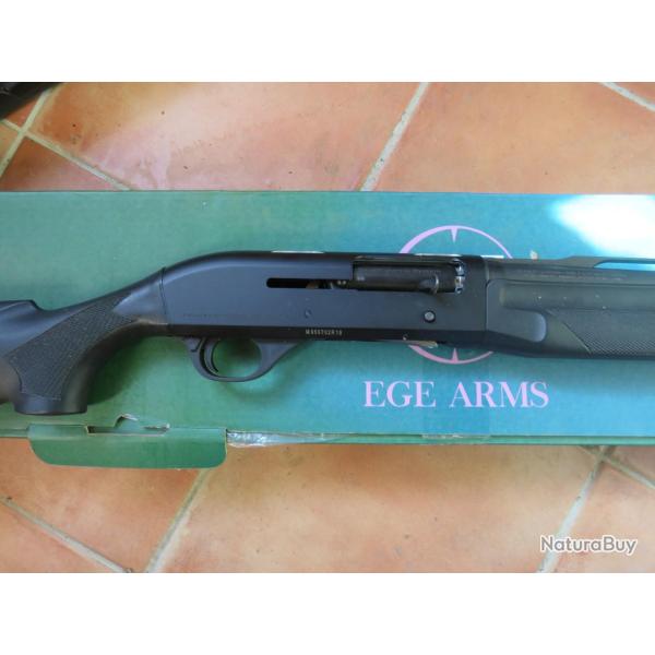 fusil semi-automatique EGE ARMS EG12 synthtique noir 12/76 canon 71cm chokes interchangeables