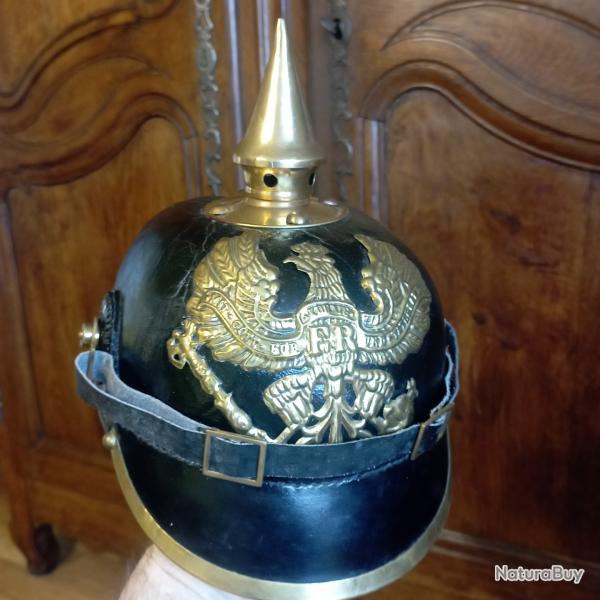 Rplique ancienne de casque  pointe.