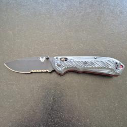 Couteau Benchmade Freek 560BK-1 CPM M4 Super Freek lame mi serrated
