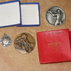 Médailles de prix de concours de tir militaires.