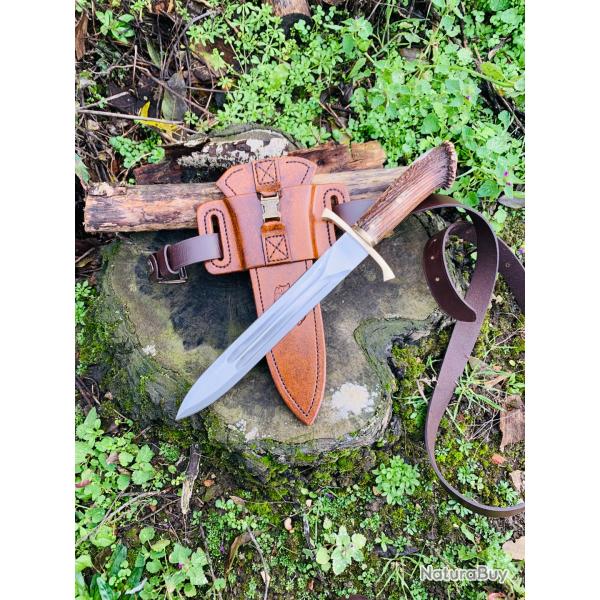 dague de chasse d'artisan / fourreau / porte fourreau / + ceinturon en cuir