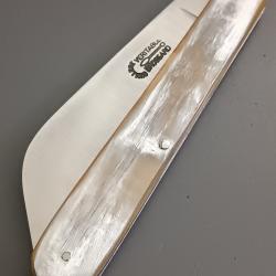 ANCIEN COUTEAU, VÉRITABLE BROSSARD, THIERS, XXème, manche en CORNE.