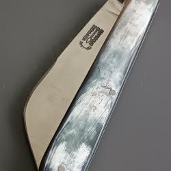 ANCIEN COUTEAU, V&Eacute;RITABLE BROSSARD, THIERS, XX&egrave;me, manche en CORNE.