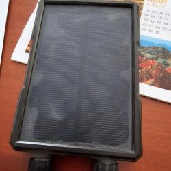 Panneau solaire de marque NUM'AXES pour Pi&egrave;ge photographique