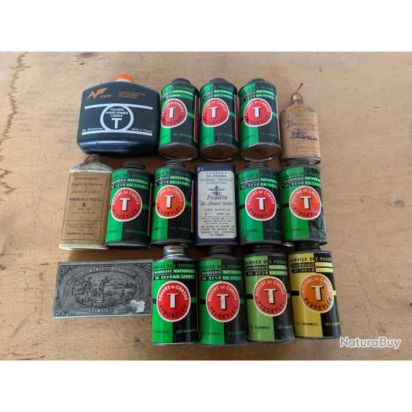 Gros lot de botes vides.