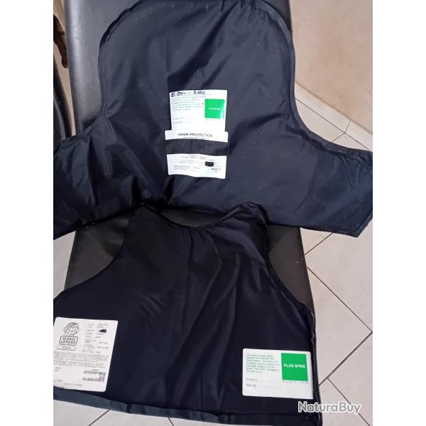 Enchre lot de 2 plaques balistiques contre les armes de poings et les lames HAWK 72X39 et 44x38 cm