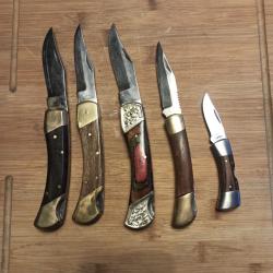 Lot indissociable de 5 couteaux pliants bois et laiton avec verrou voir photos