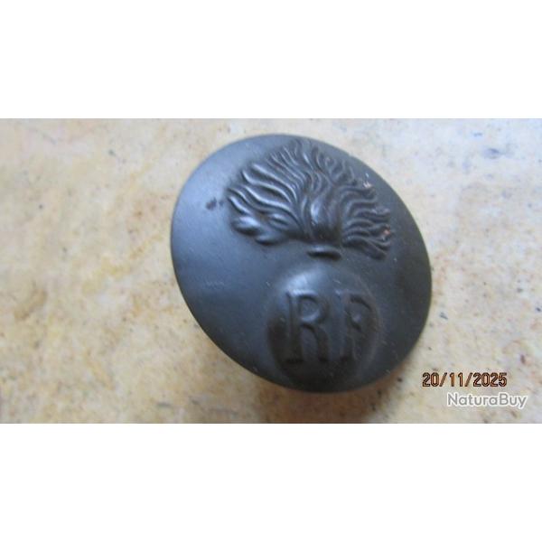 Insigne casque Adrian mod 35 infanterie original WW2 franais attaches prsentes kaki d'origine