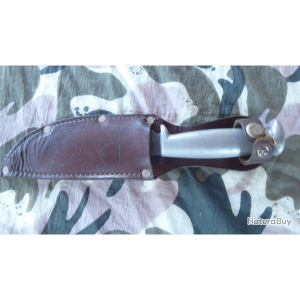 POIGNARD SCOUT ALU/CHANTIERS JEUNESSE?AVEC NOM SUR FOURREAU/MARQUAGE ILLISIBLE