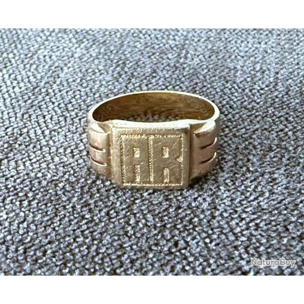 Petite chevali�re homme - or massif 18 carats - bague - taille 47