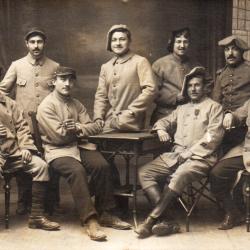 CPA -Photo - Un Groupe Soldats  - N&deg;4320