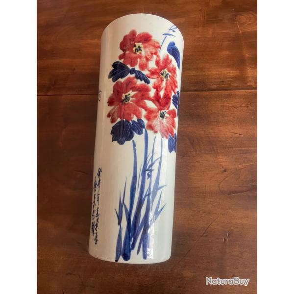 vase rouleau chinois en porcelaine