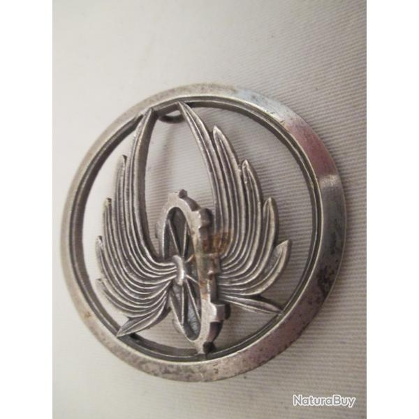 un insigne de beret du train