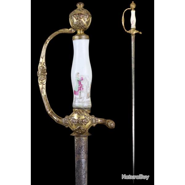 N71 - Epe de cour de page  poigne en porcelaine
