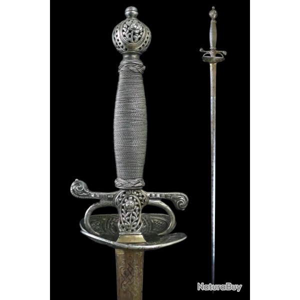 N72 - Epe de cour en argent du dbut du XVIIe