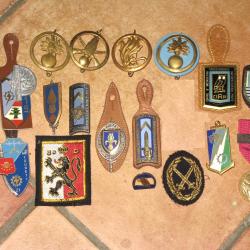 Lot d'insignes armée de terre.