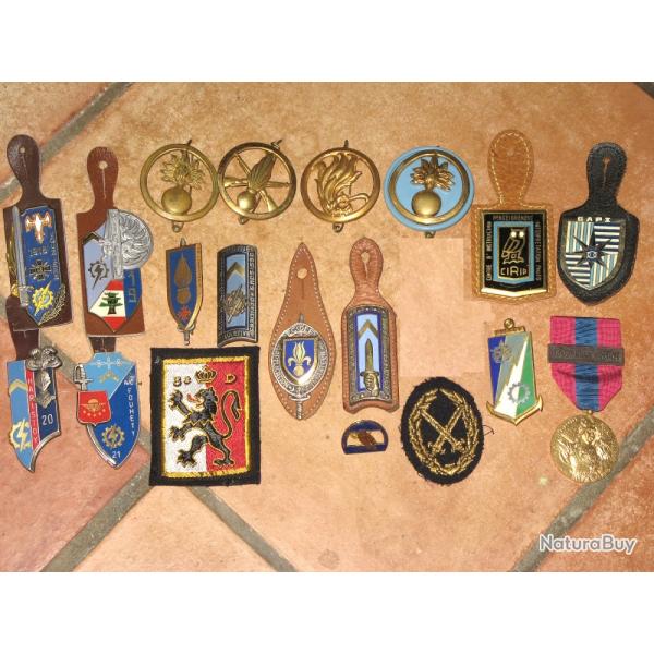 Lot d'insignes arme de terre.