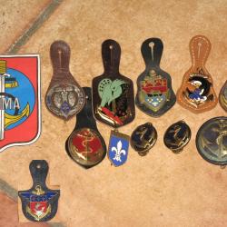 Lot d'insignes des Troupes de Marine.